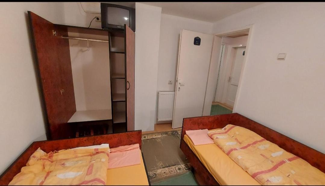 Domacinstvo Jolovic Otel Kraljevo Dış mekan fotoğraf