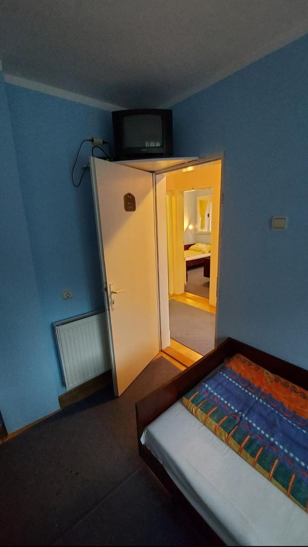 Domacinstvo Jolovic Otel Kraljevo Dış mekan fotoğraf